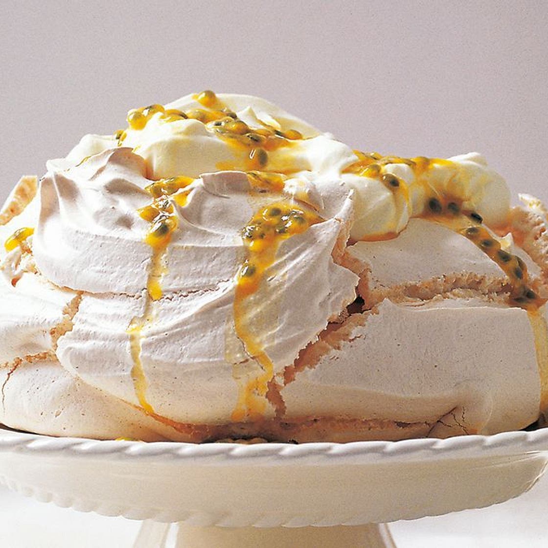 Margaret Fulton's classic pavlova