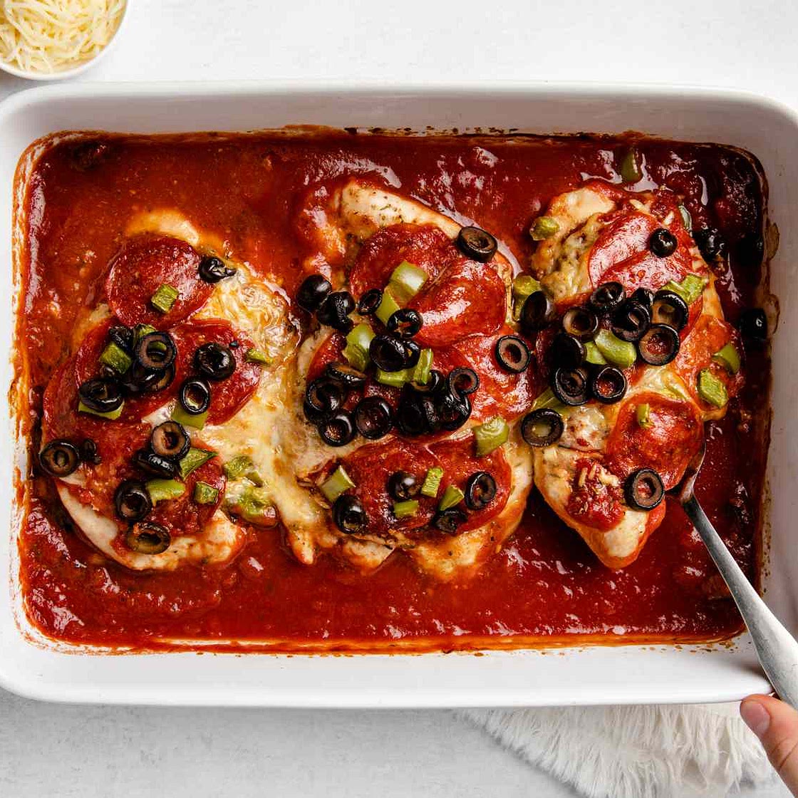 Pizza Chicken Is Our New Favorite One-Pan Weeknight Dinner Casserole