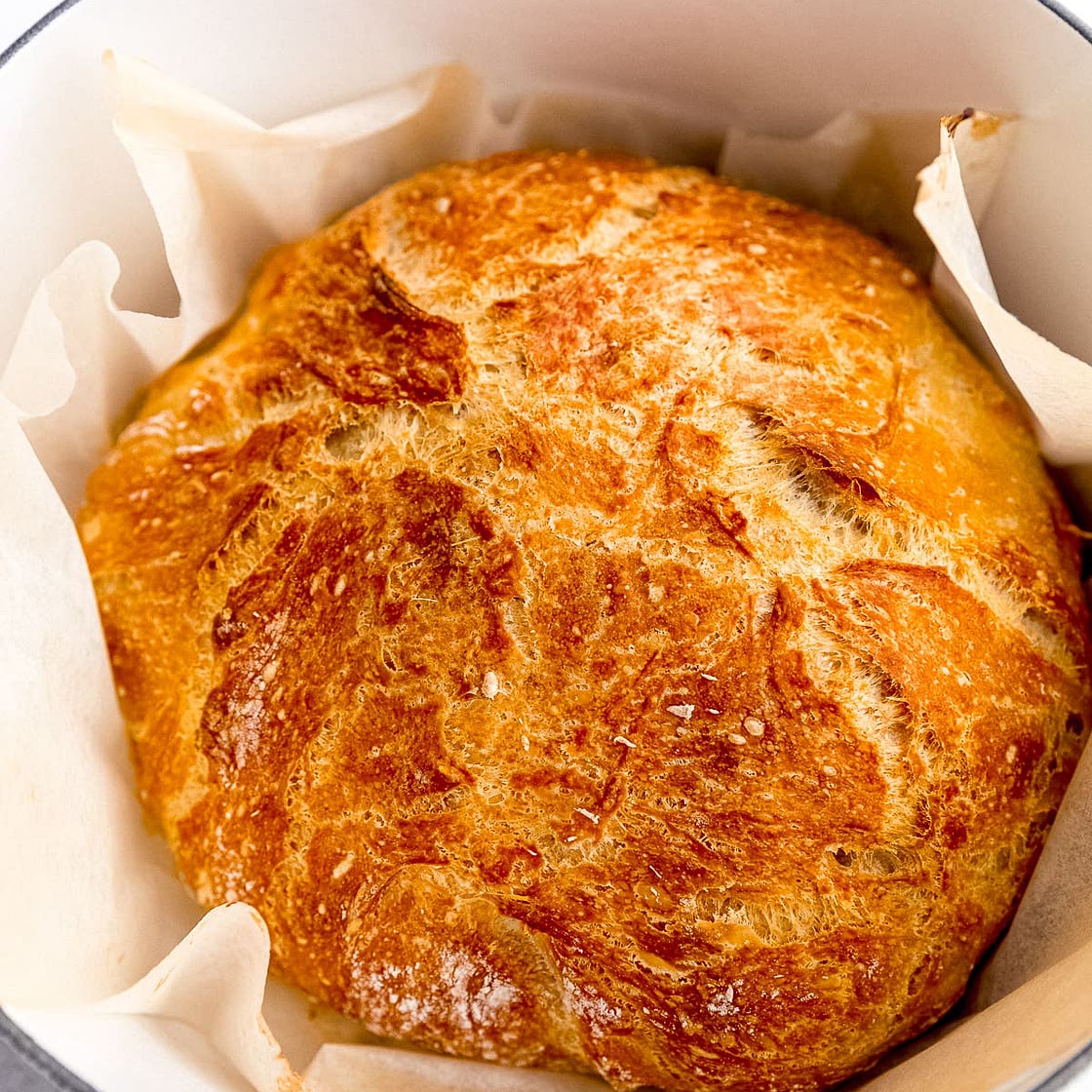 No Knead Bread (Dutch Oven Bread)