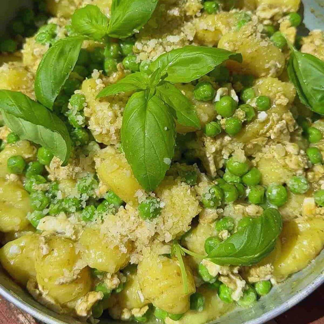 Easy Pesto Gnocchi with Peas and Basil