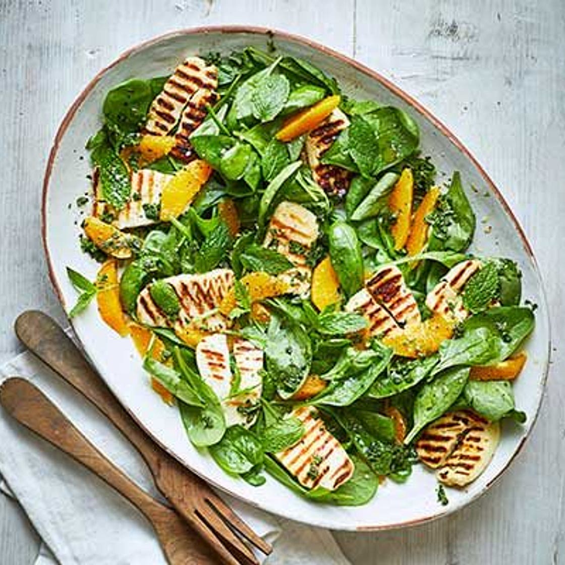 Spinach & halloumi salad