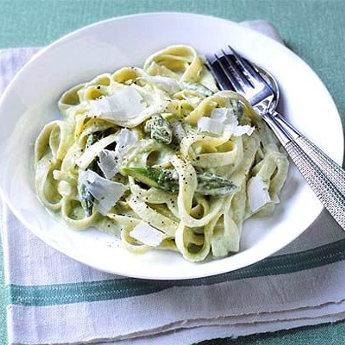 Asparagus cream pasta
