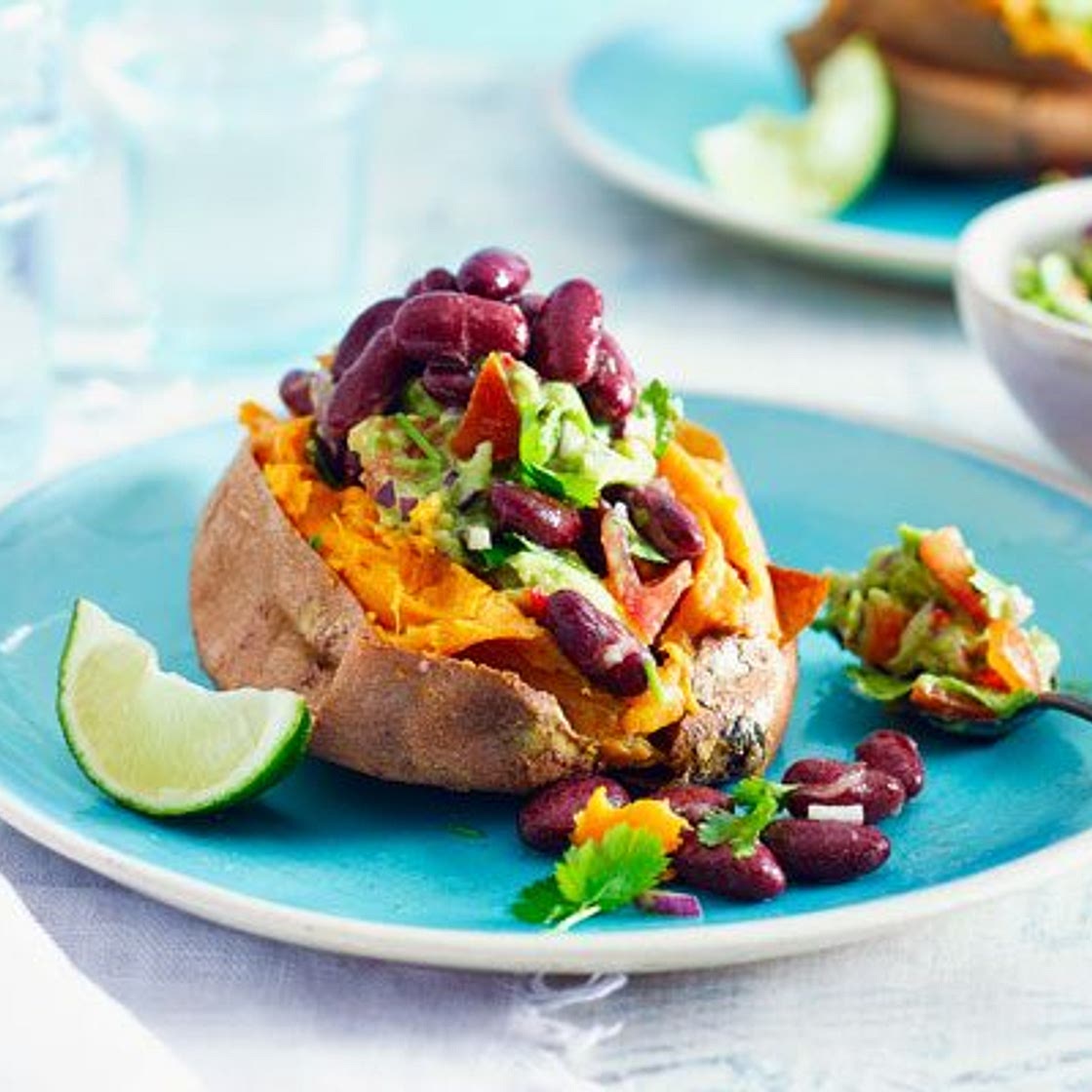 Sweet potato jackets with guacamole & kidney beans