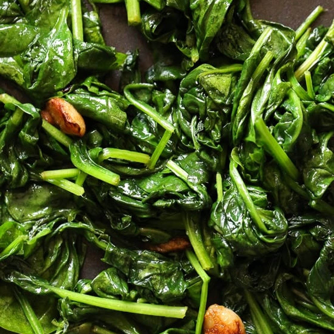 Wilted Baby Spinach with Garlic and Oil