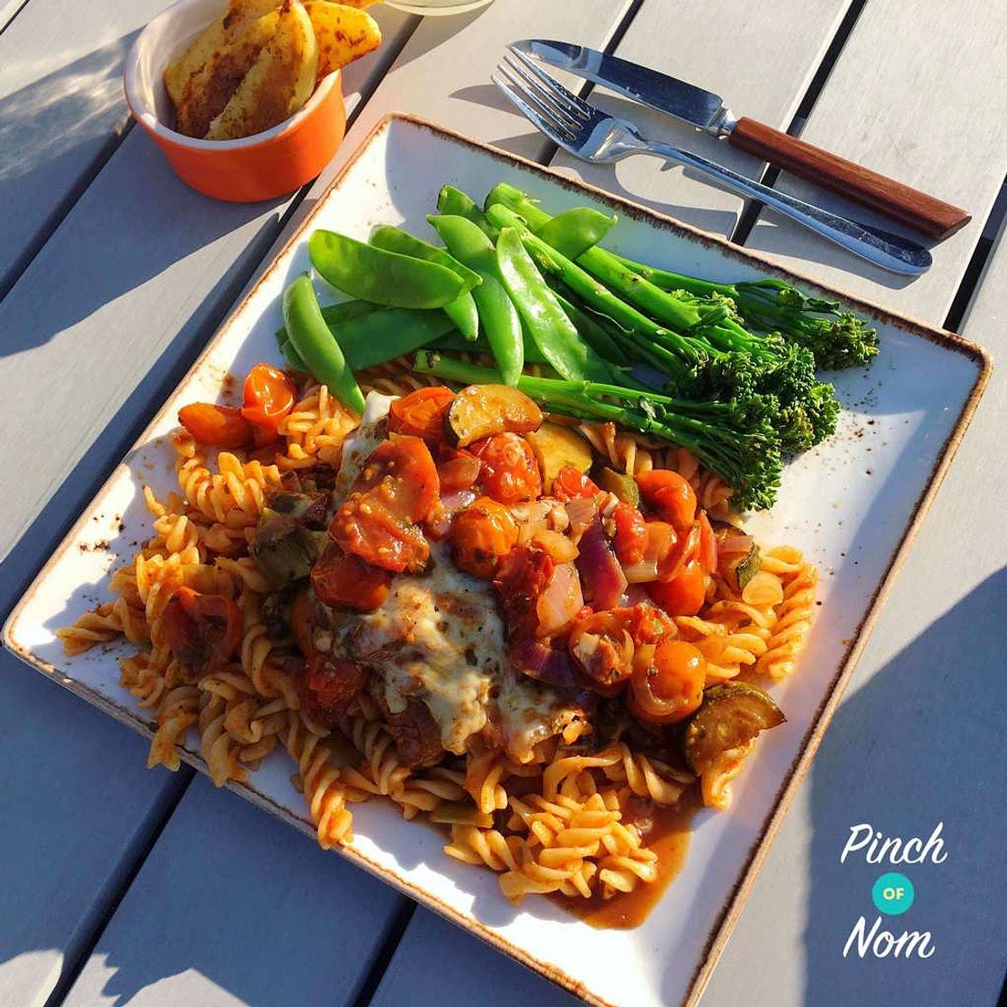 Chicken Breast with Balsamic Cherry Tomatoes and Mozzarella | Slimming & Weight Watchers Friendly