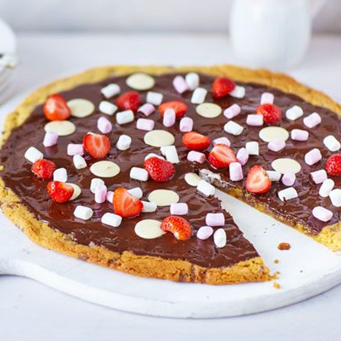 Cookie dough pizza