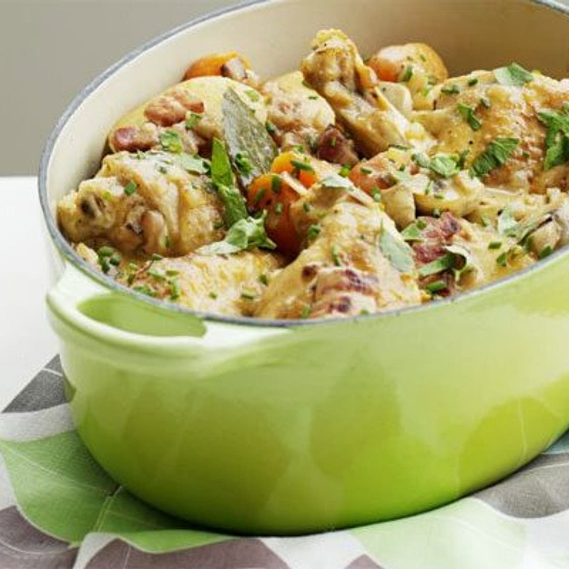 One-pot chicken & bacon stew