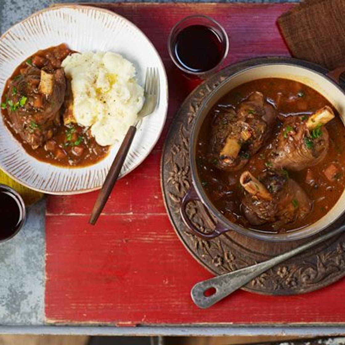 Slow-cooker lamb shanks