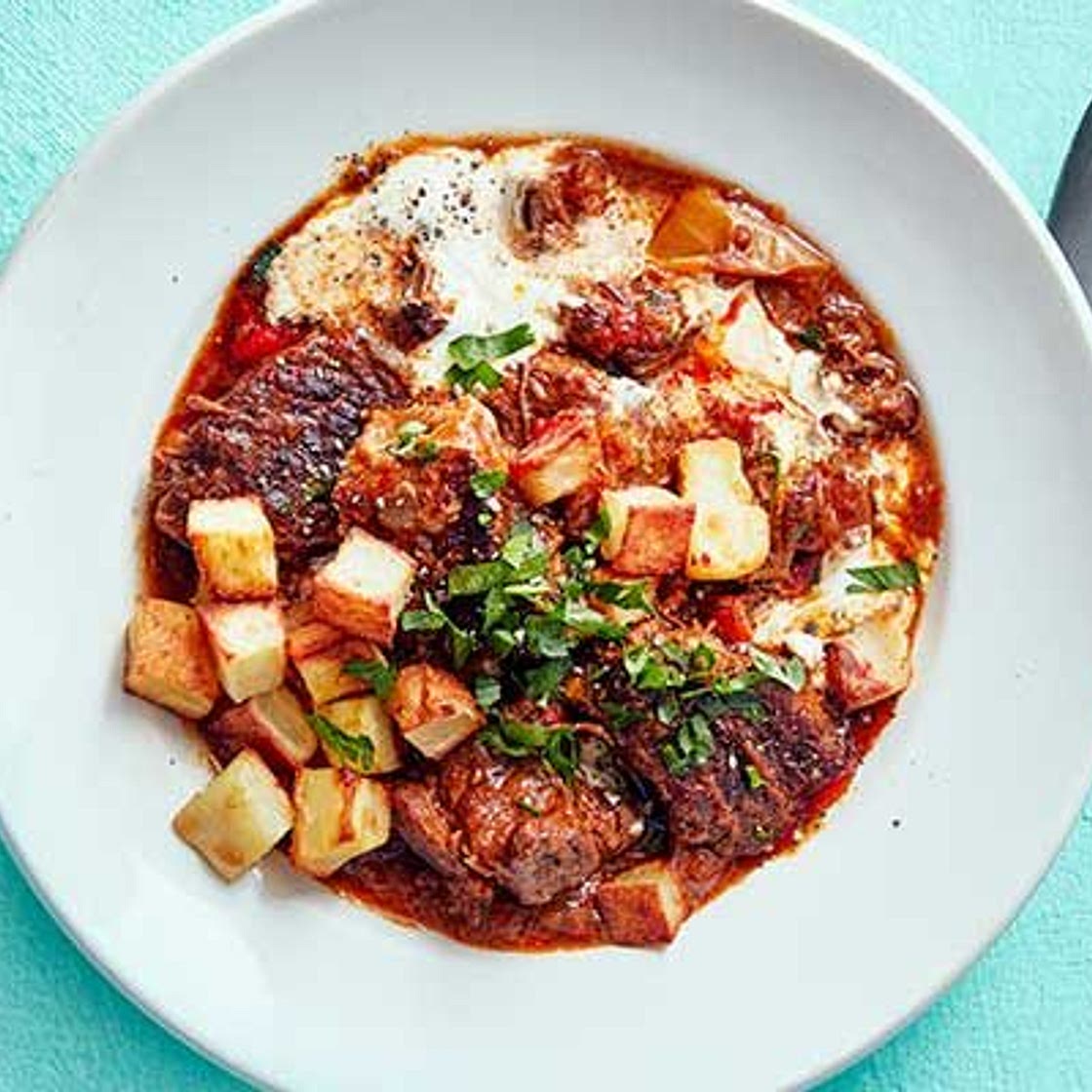 Slow-cooker beef goulash