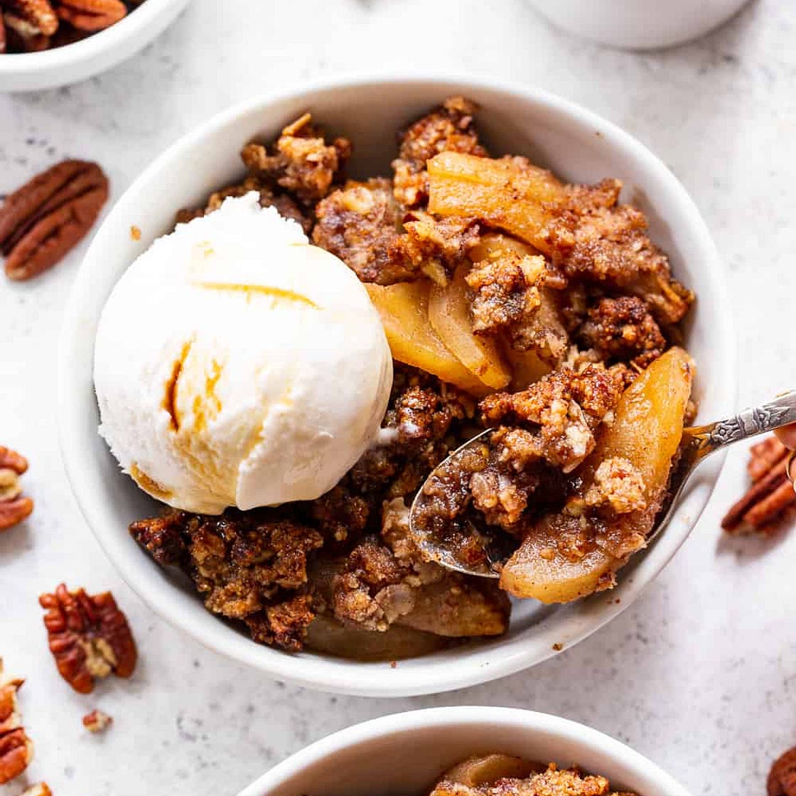 Paleo Maple Pecan Apple Crisp