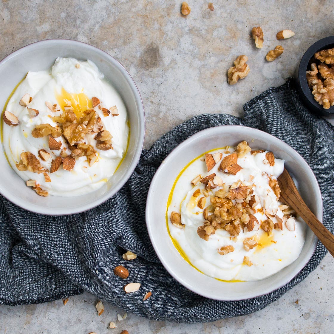 Honig-Skyr mit Nüssen