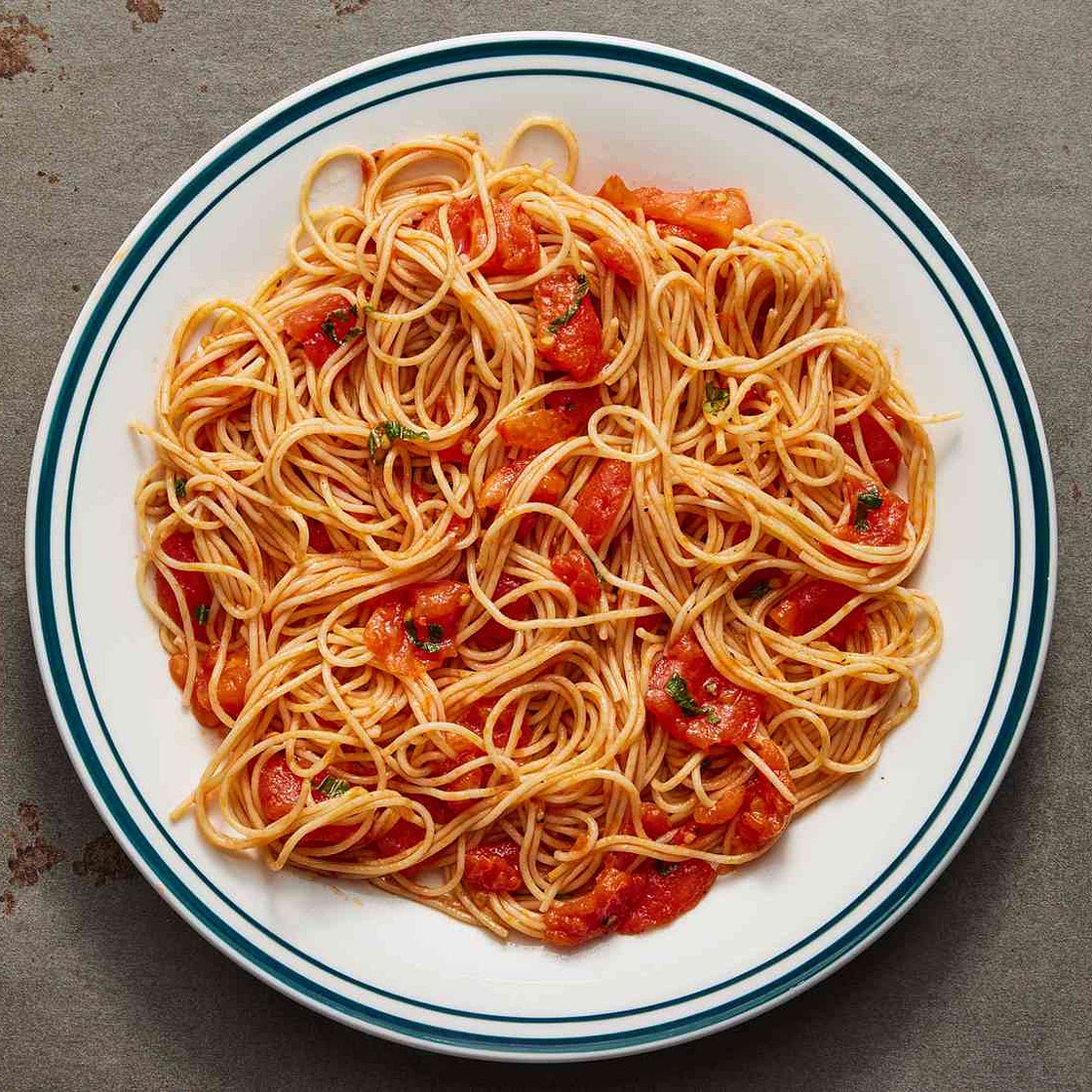 Tomato and Garlic Pasta
