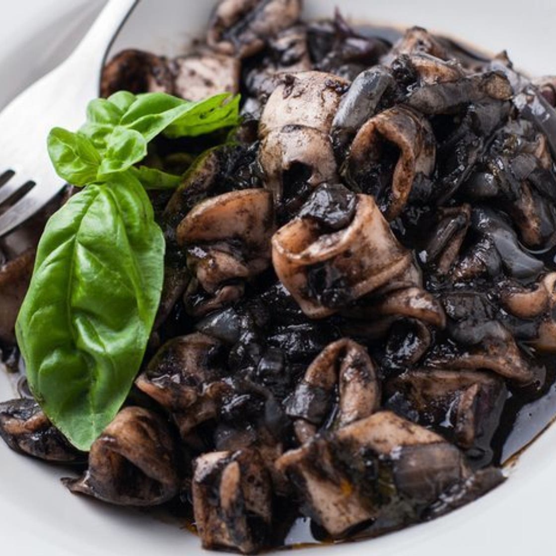 Calamares en su tinta