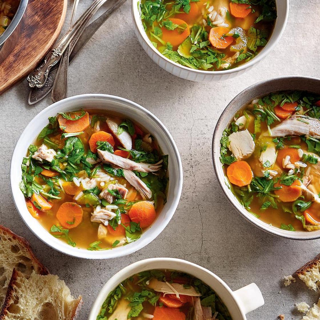 Soupe-repas au poulet et au riz