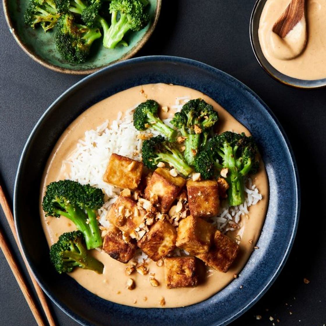 Tofu croustillant sauce coco, arachides et érable