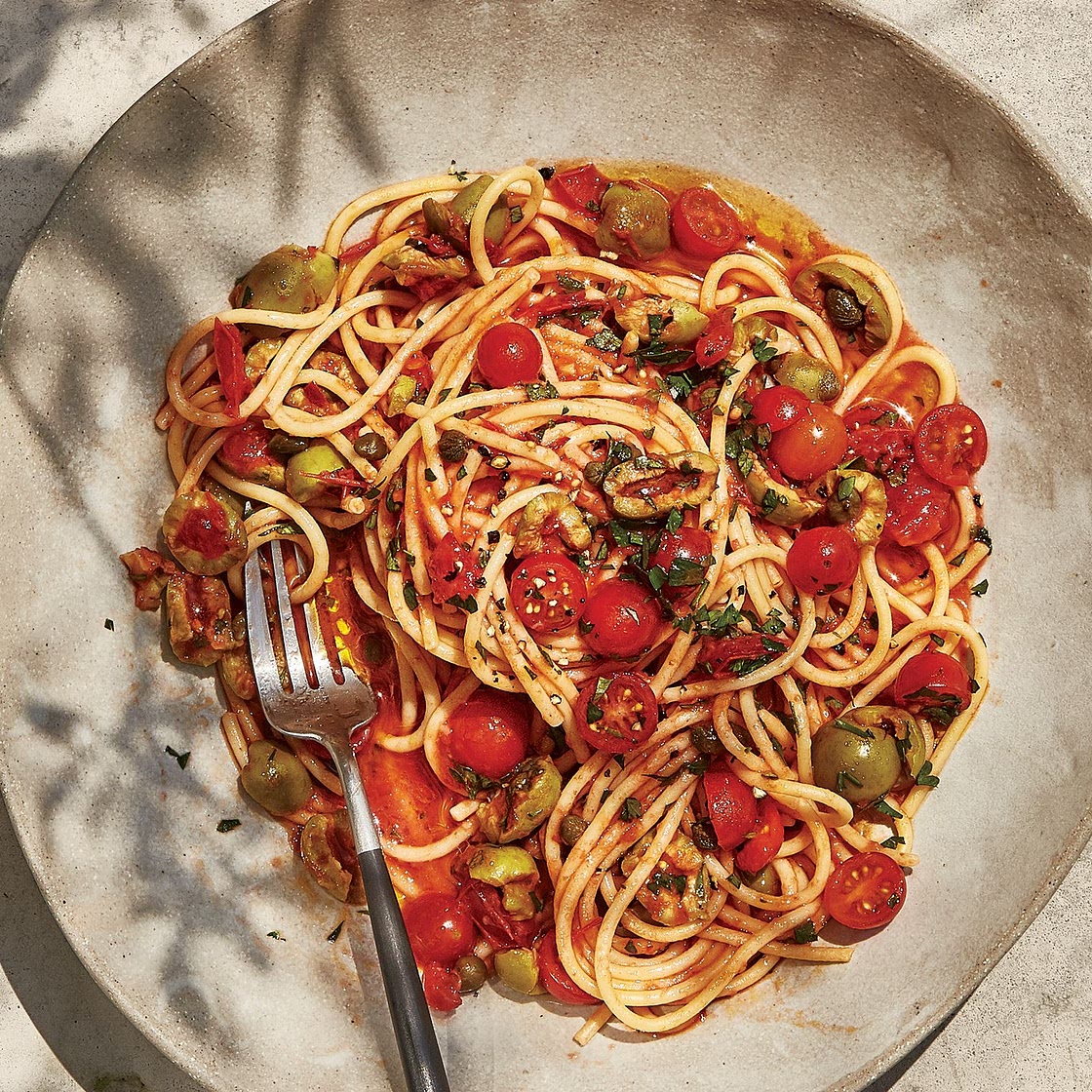 Spaghetti With No-Cook Puttanesca