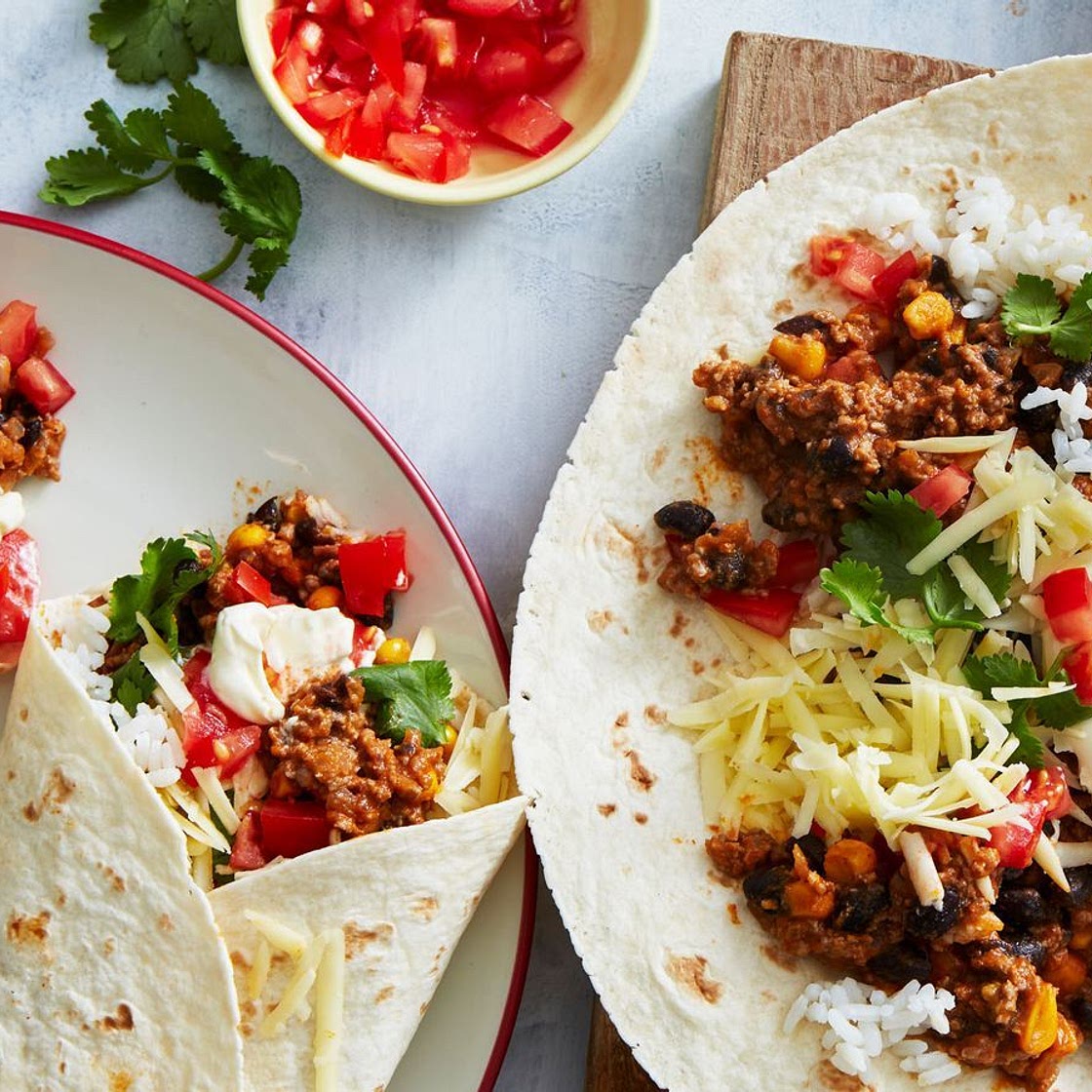 Jumbo chilli con carne burritos recipe
