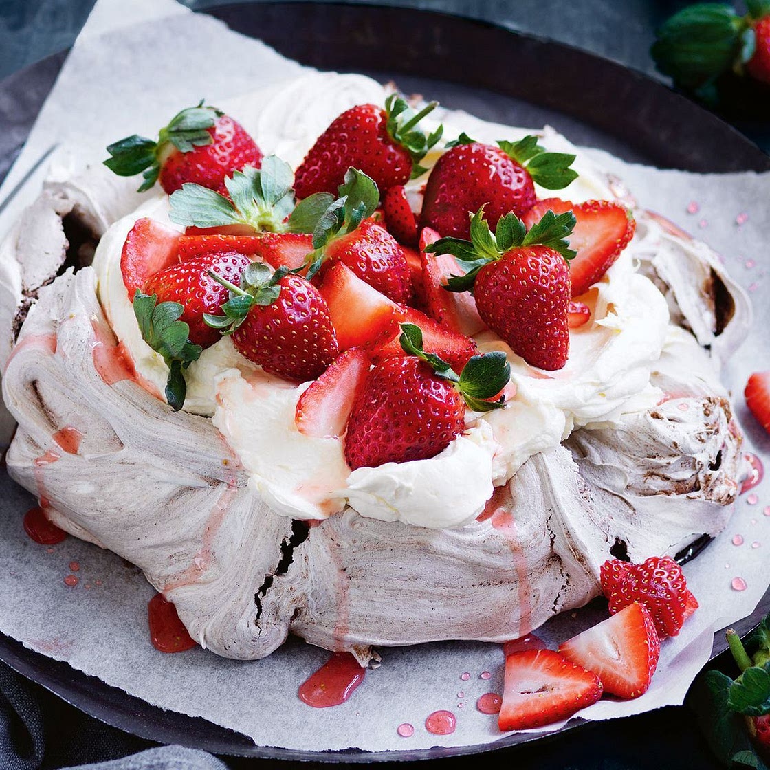5-ingredient chocolate pavlova