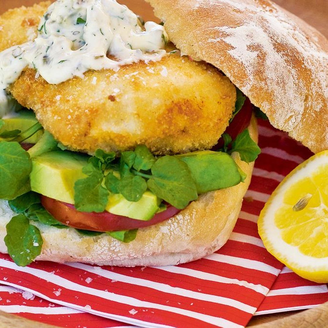 Barramundi burgers with tartare sauce