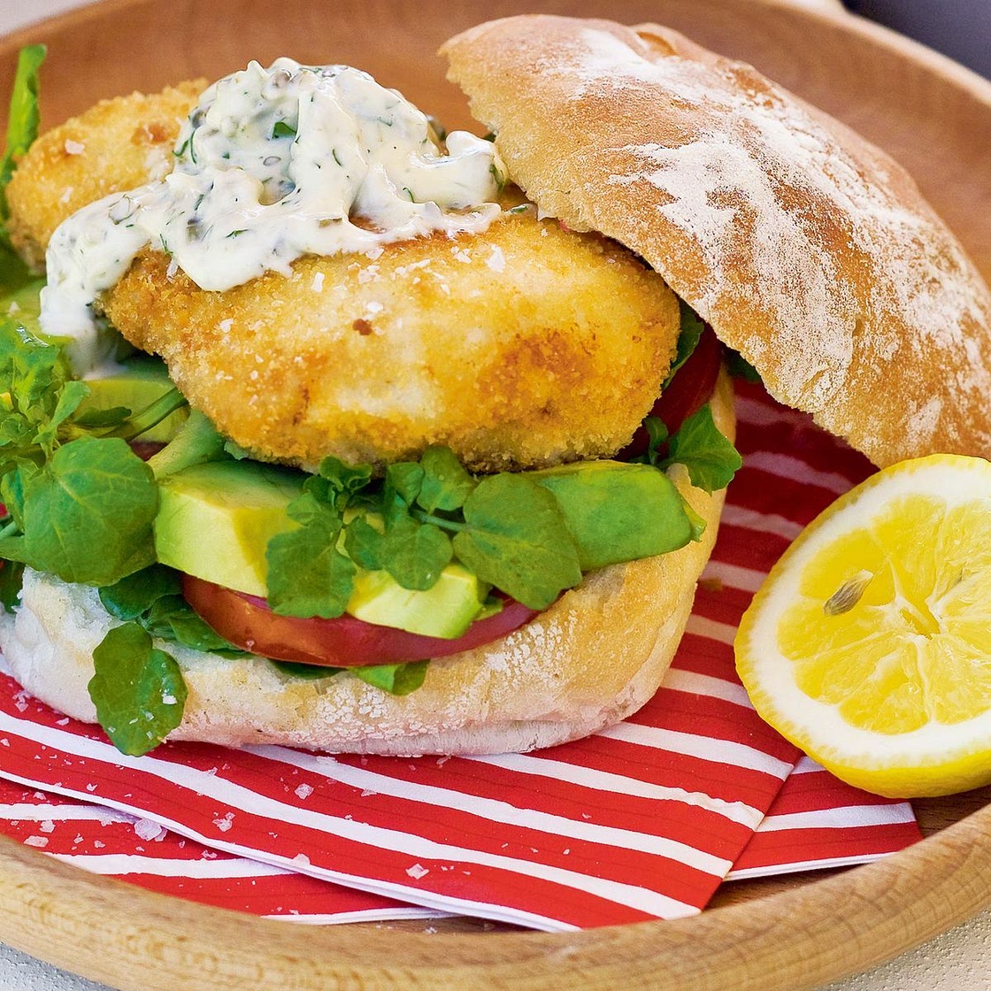 Barramundi burgers with tartare sauce