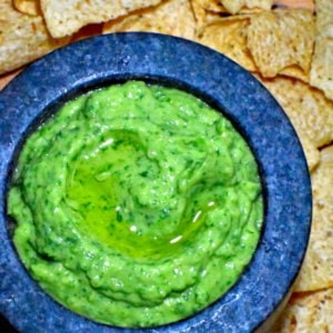 Guasacaca (Venezuelan Guacamole)