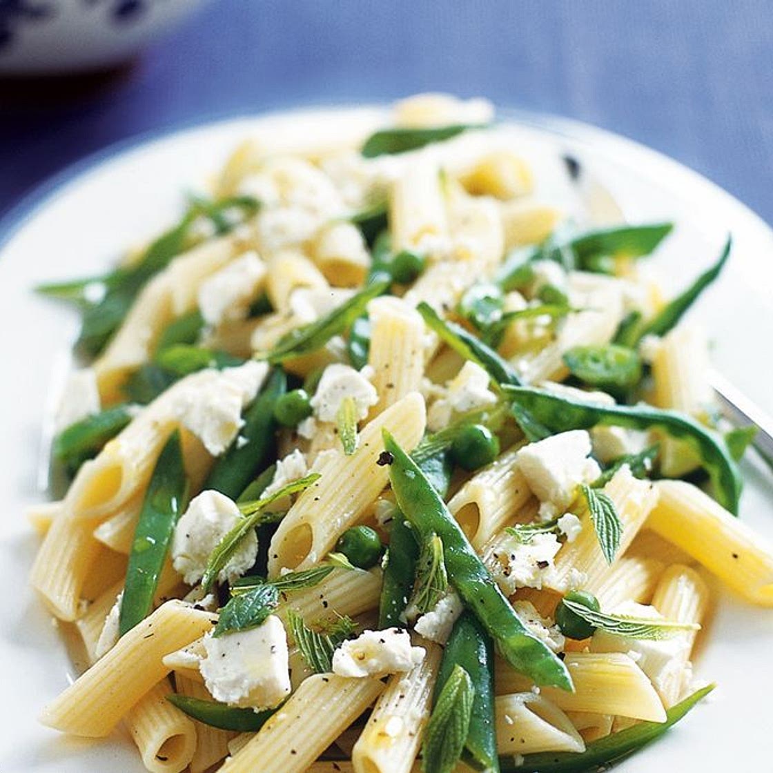 Penne with peas, feta and lemon