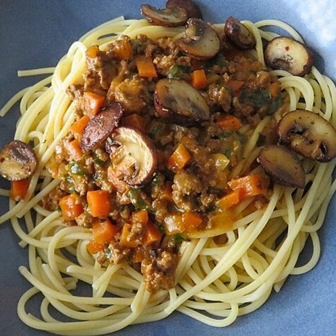 Schnelle Hack-Champignon-Sauce mit Spaghetti à la George
