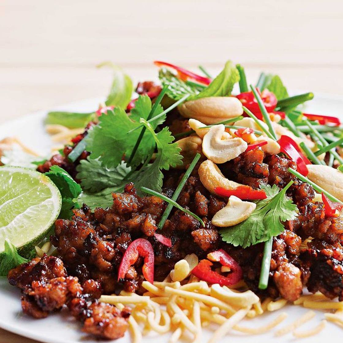 Sticky pork and crispy noodle salad