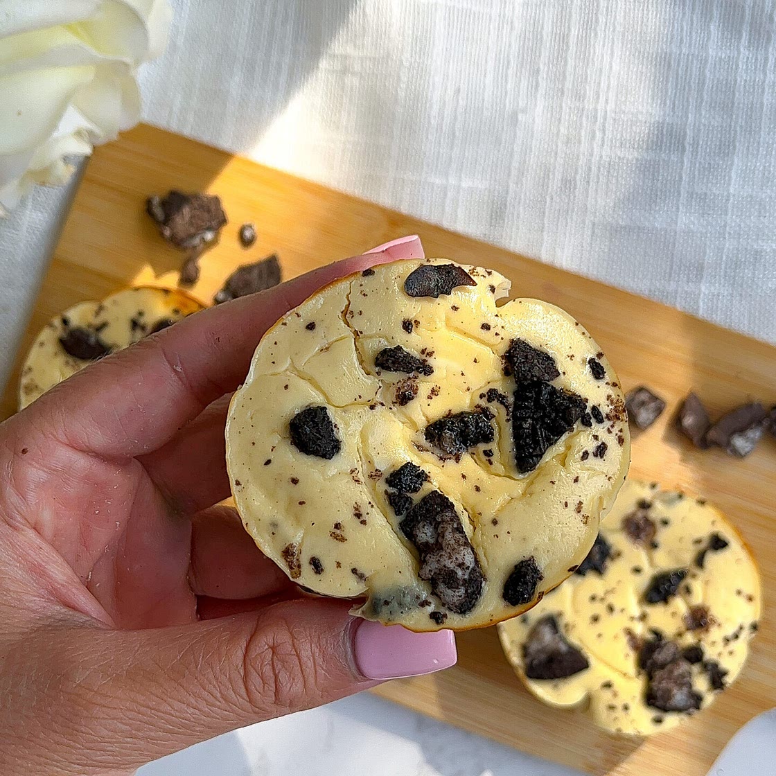 Low Calorie Baked Oreo Cheesecakes