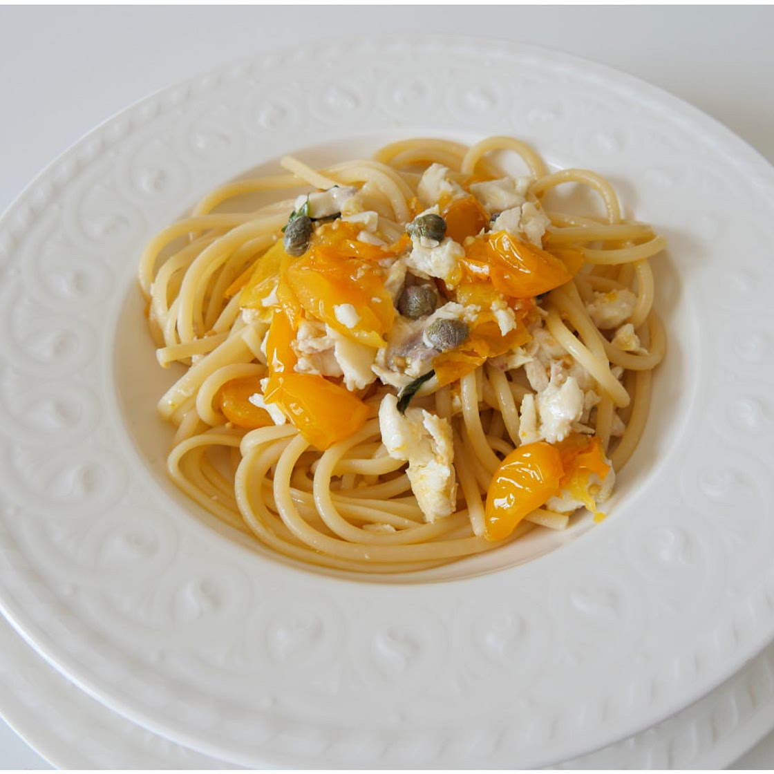 Spaghetti con ragù di spigola