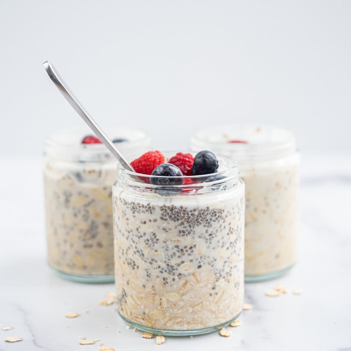 Vegan Chia Overnight Oats (ready in 5-minutes!)