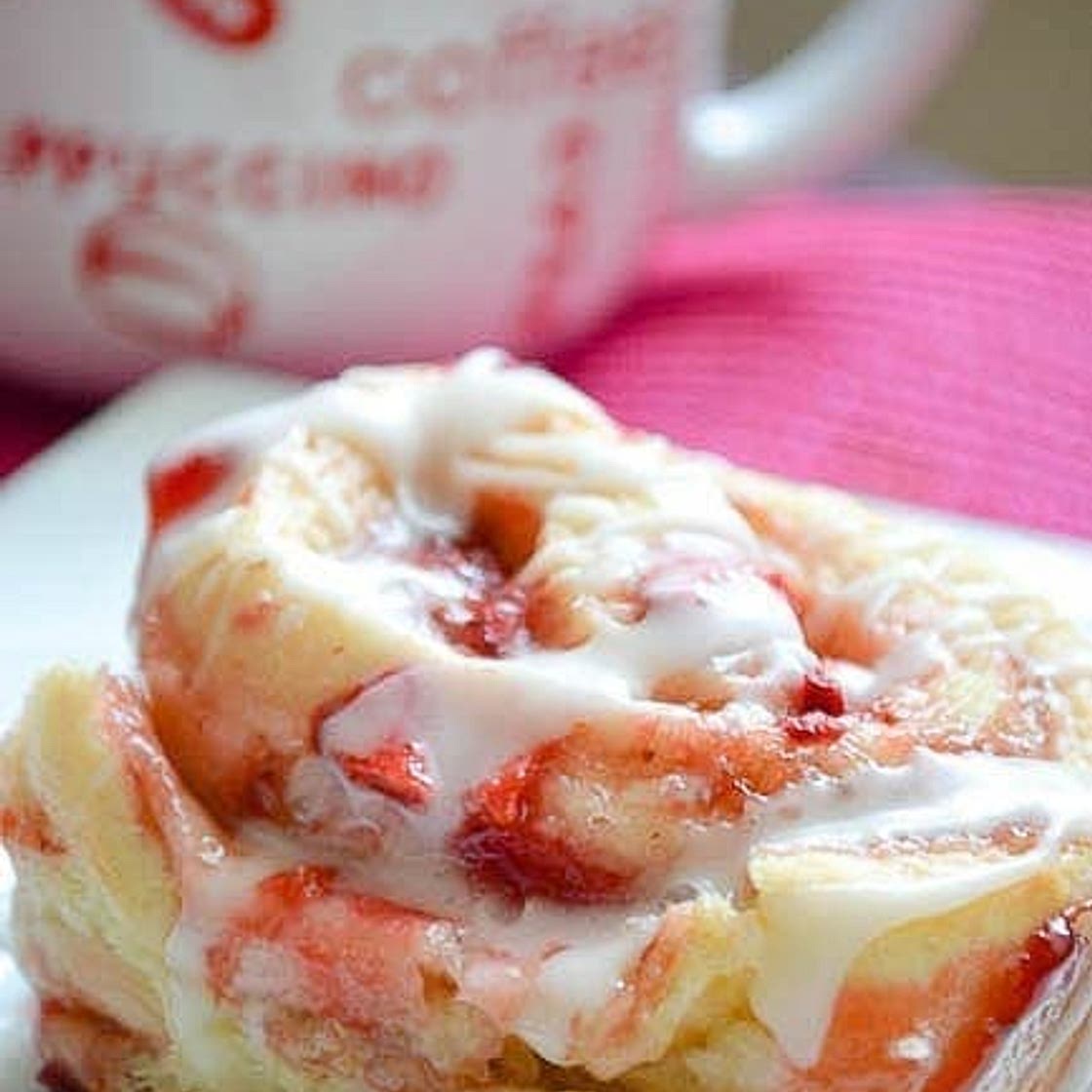 Strawberry Cinnamon Rolls