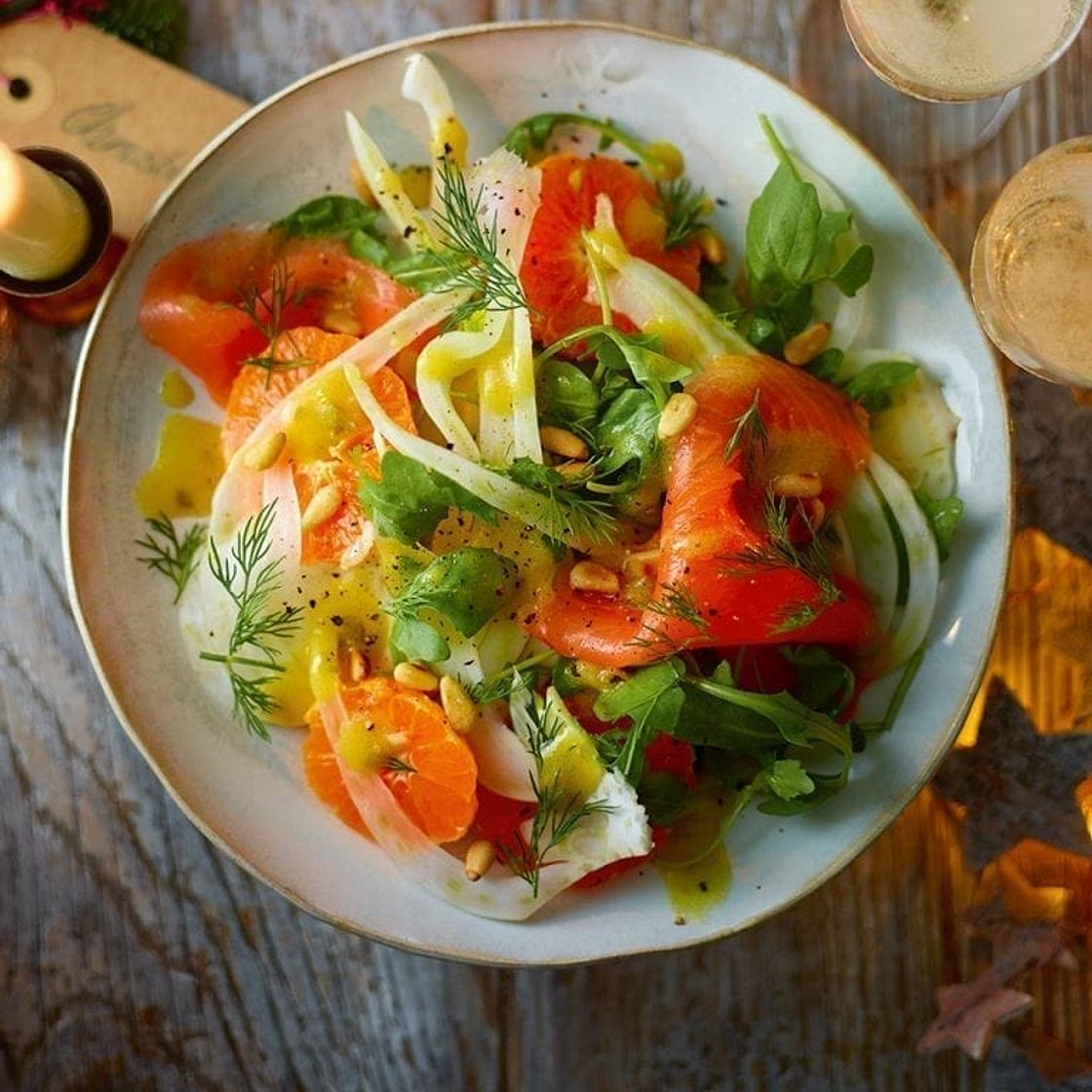 Smoked salmon, fennel and clementine salad