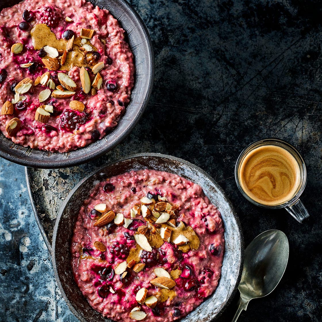 Berry and nut butter porridge