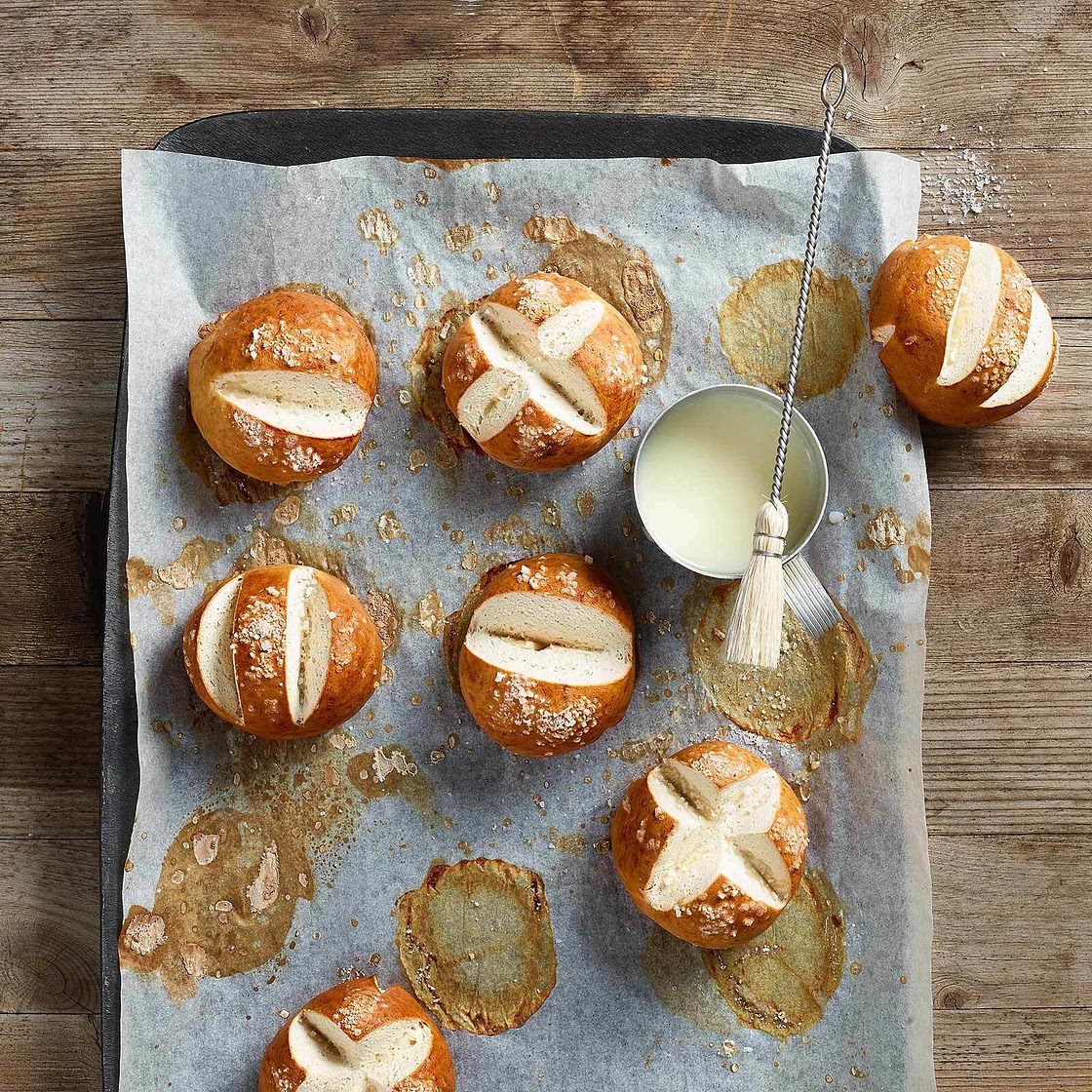 Glutenfreie Laugenbrötli