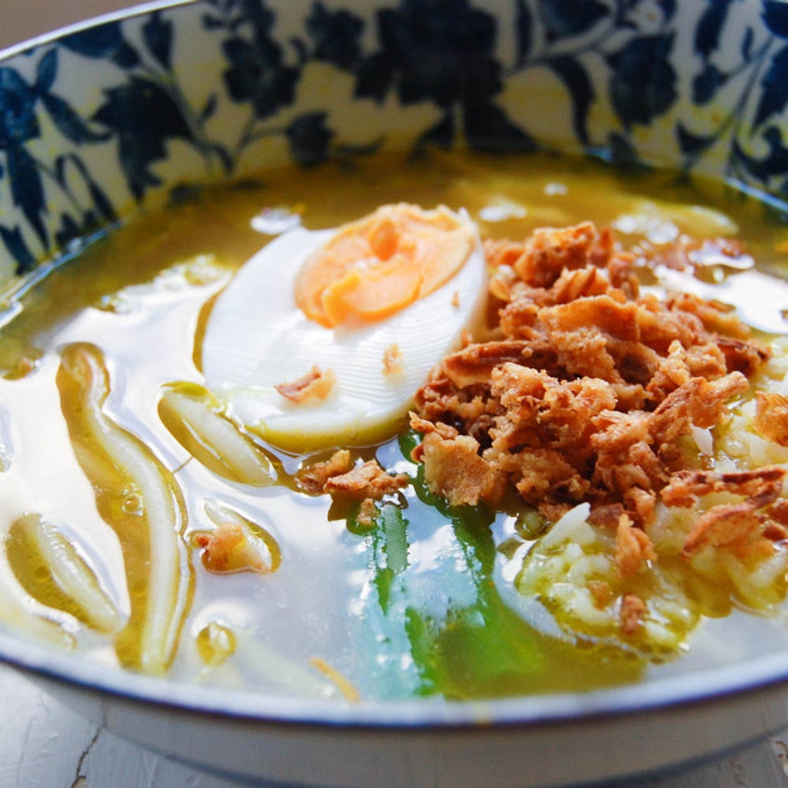 Een van onze favoriete maaltijdsoepen: Indonesische soto ayam