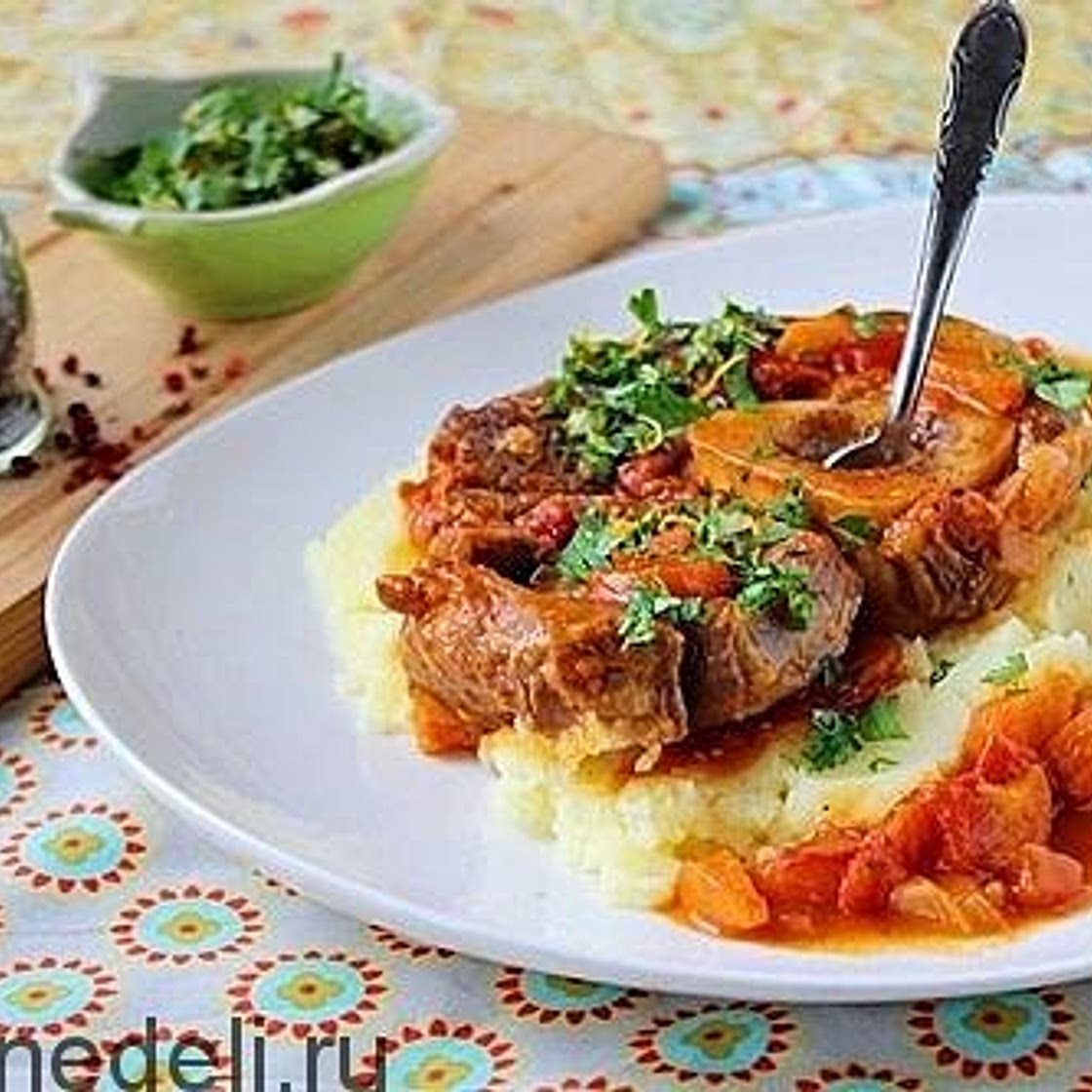 Оссо буко или тушеная говядина с овощами