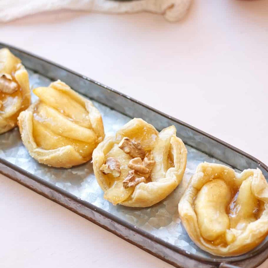 Mini Apple Pies with Puff Pastry