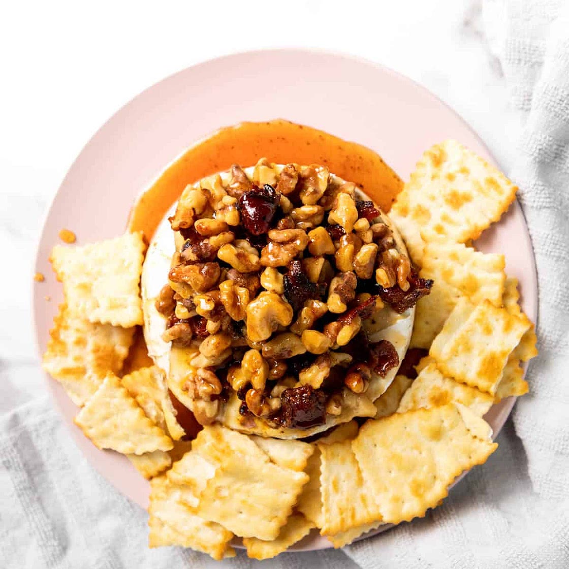 Baked Brie with Honey, Bacon and Walnuts