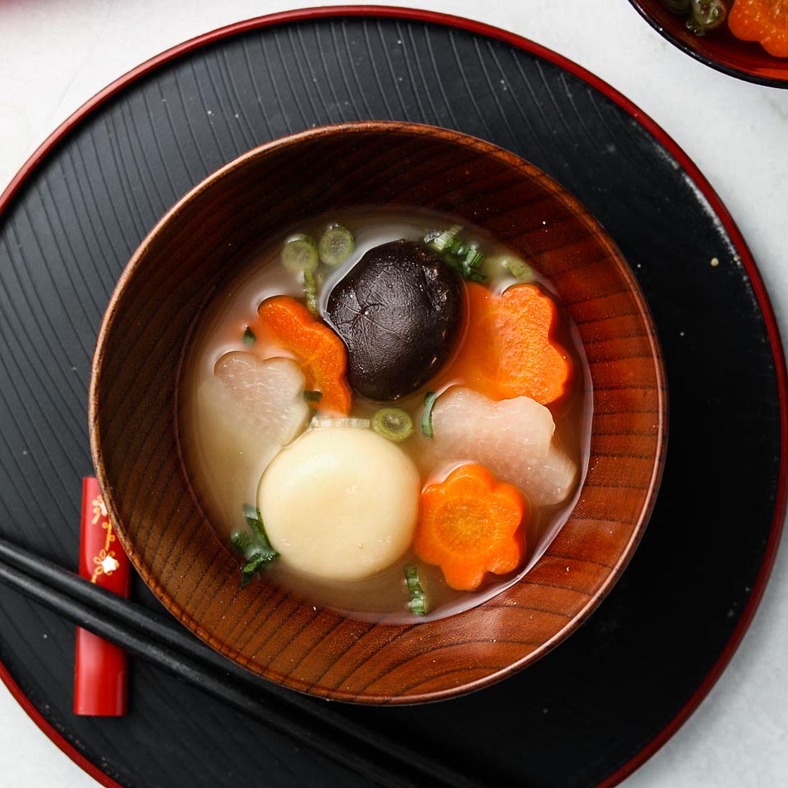 Ozoni お雑煮 (Japanese New Year Mochi Soup)