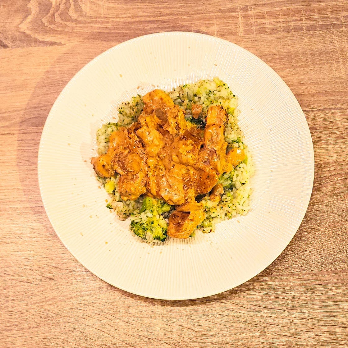 Filet de poulet en sauce crémeuse aux champignons