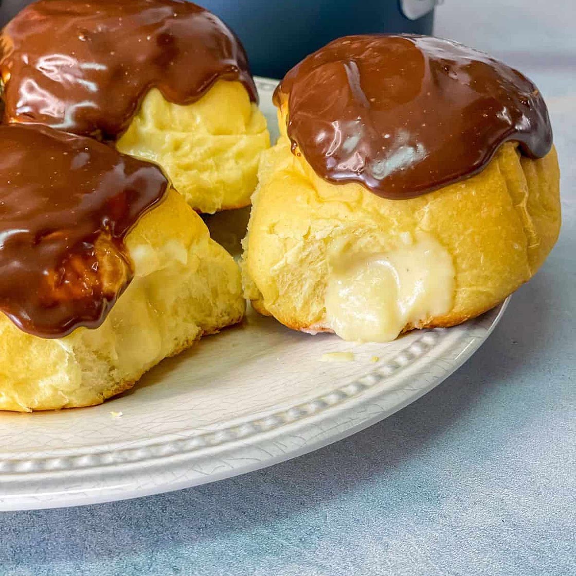 5 Minute Boston Cream Donuts (Chocolate Custard Donuts)