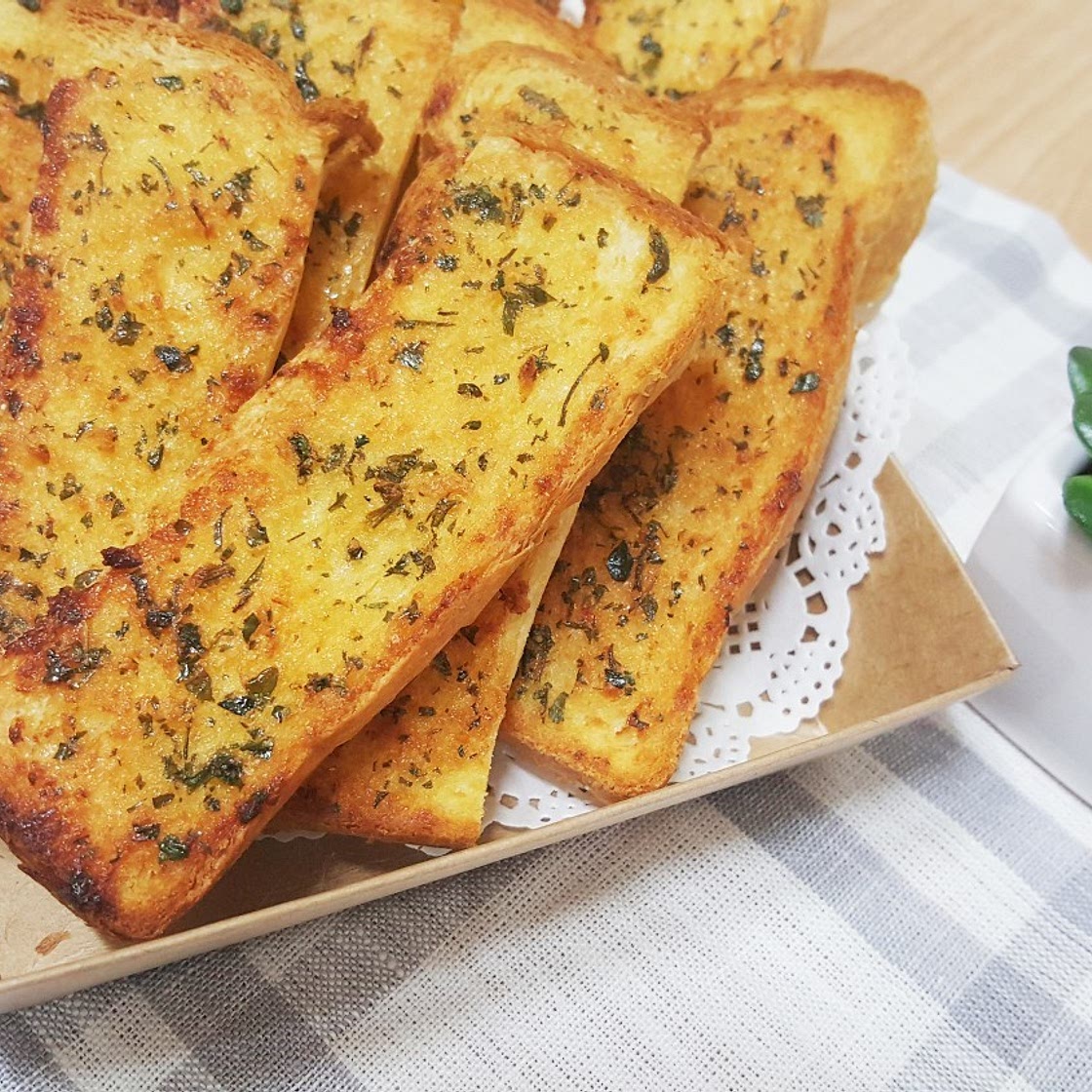 [오븐요리]식빵마늘빵 만들기