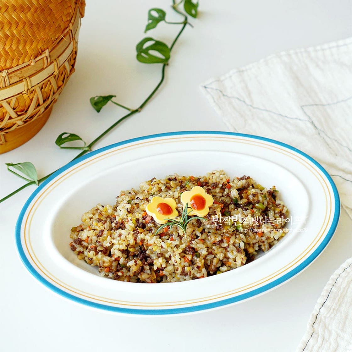 다진 소고기볶음밥 레시피 소고기 야채볶음밥 재료 간장볶음밥 만드는 법