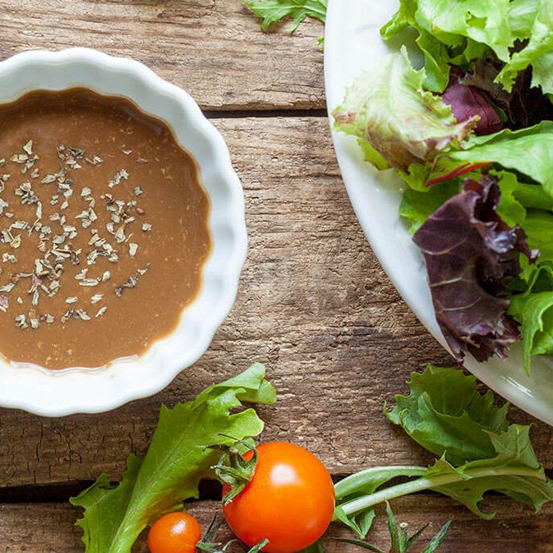 2-Minute Oil-Free Balsamic Dressing