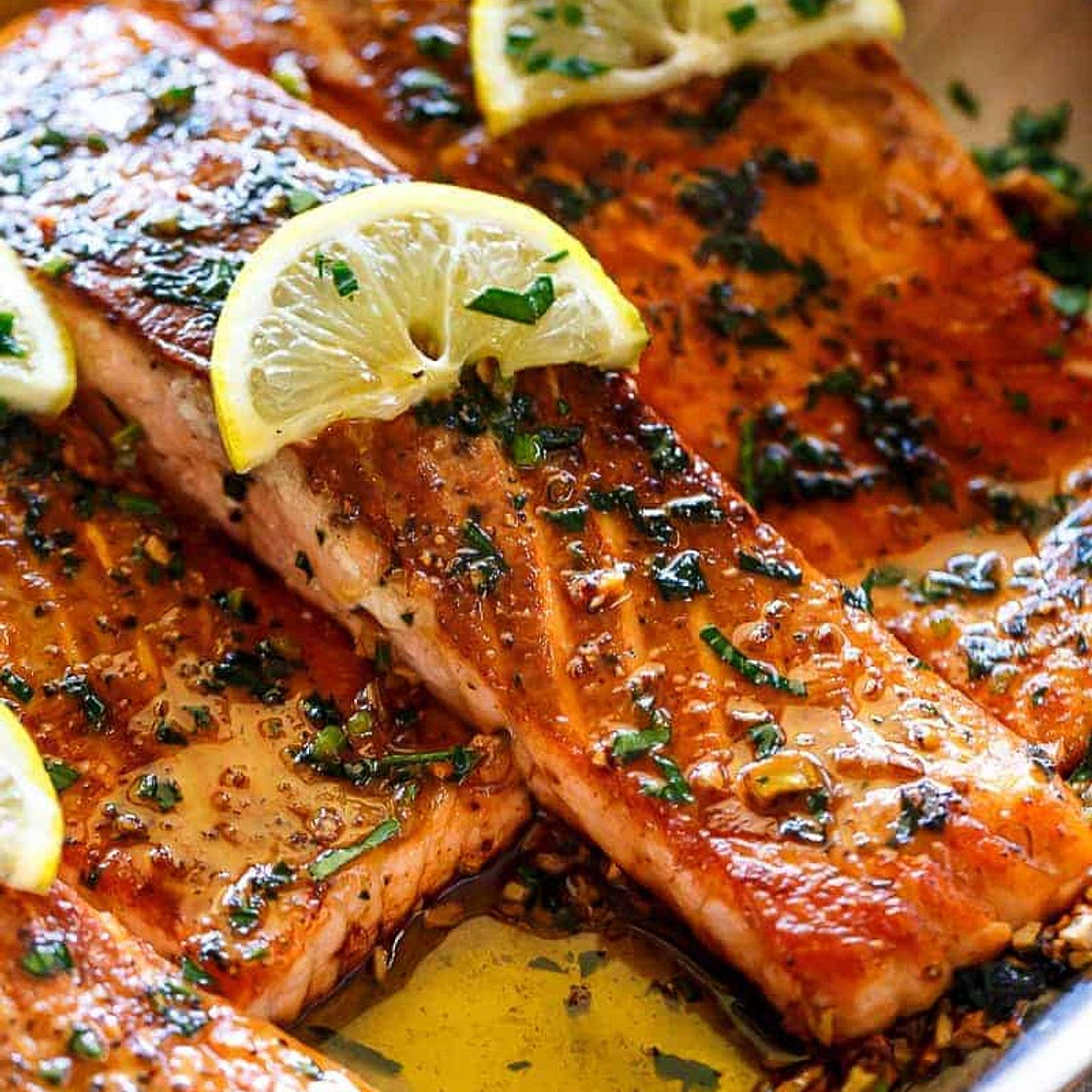Pan Seared Salmon with Lemon Garlic Butter Sauce