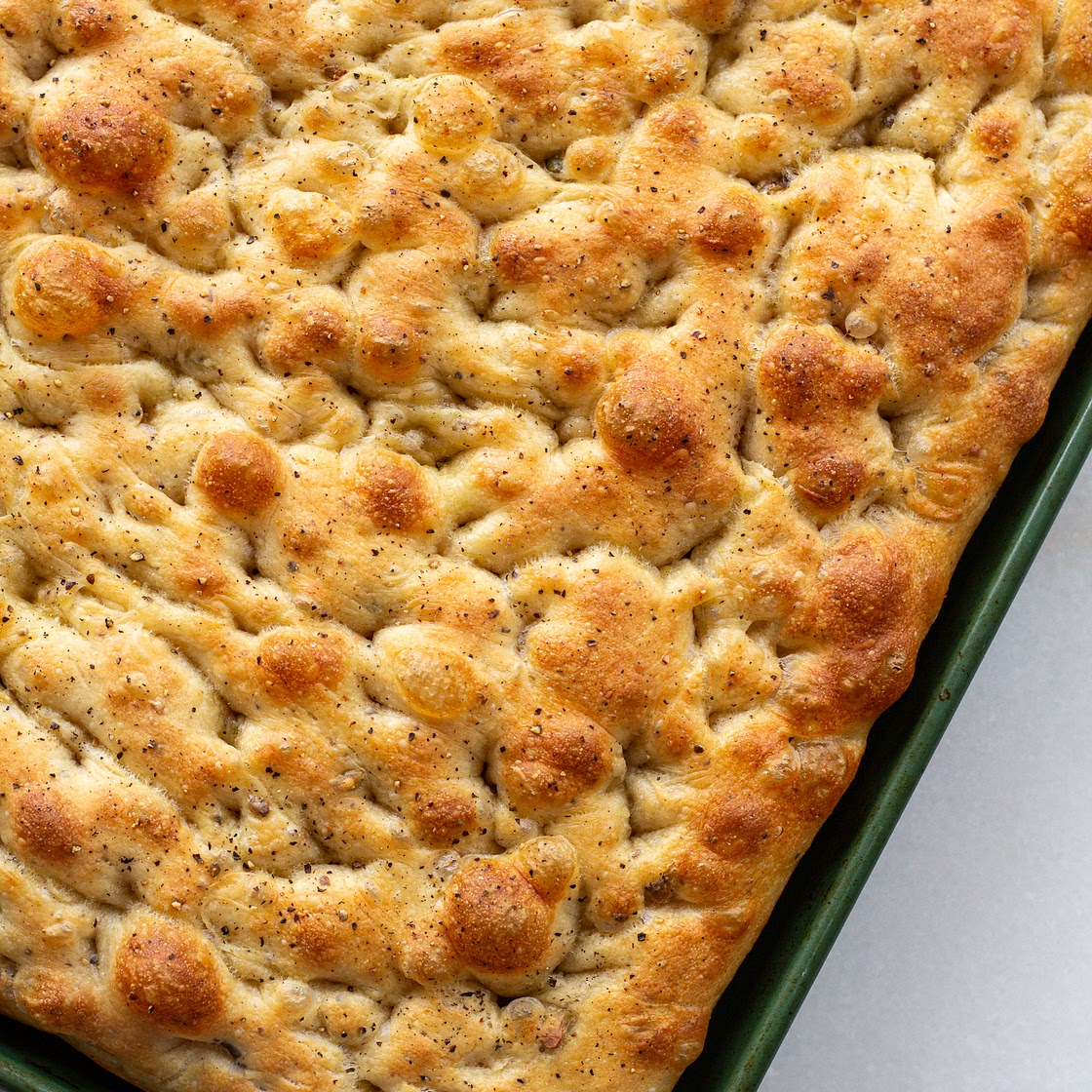 Pistachio e Pepe Focaccia