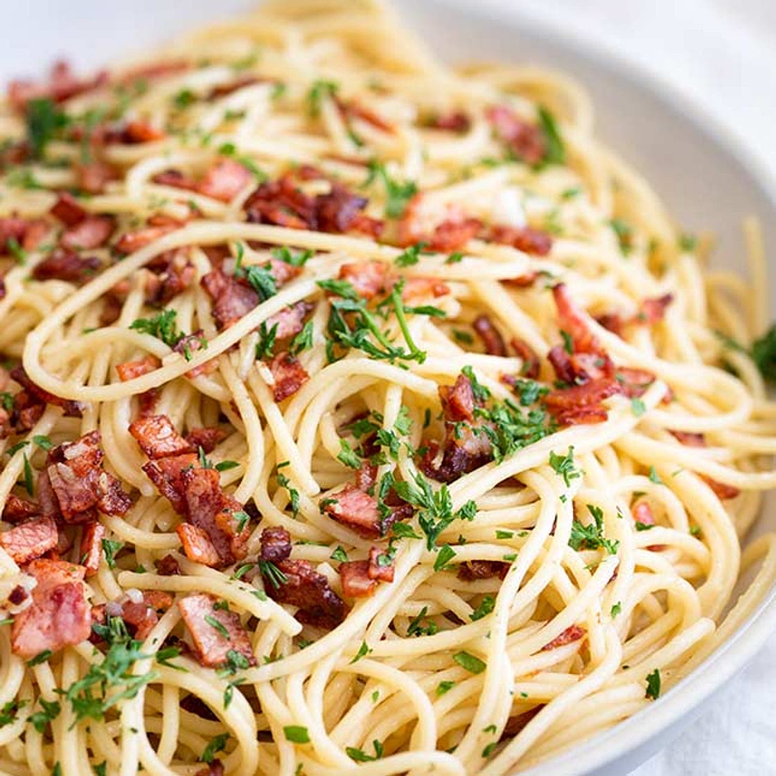 Easy Garlic Bacon Pasta Recipe