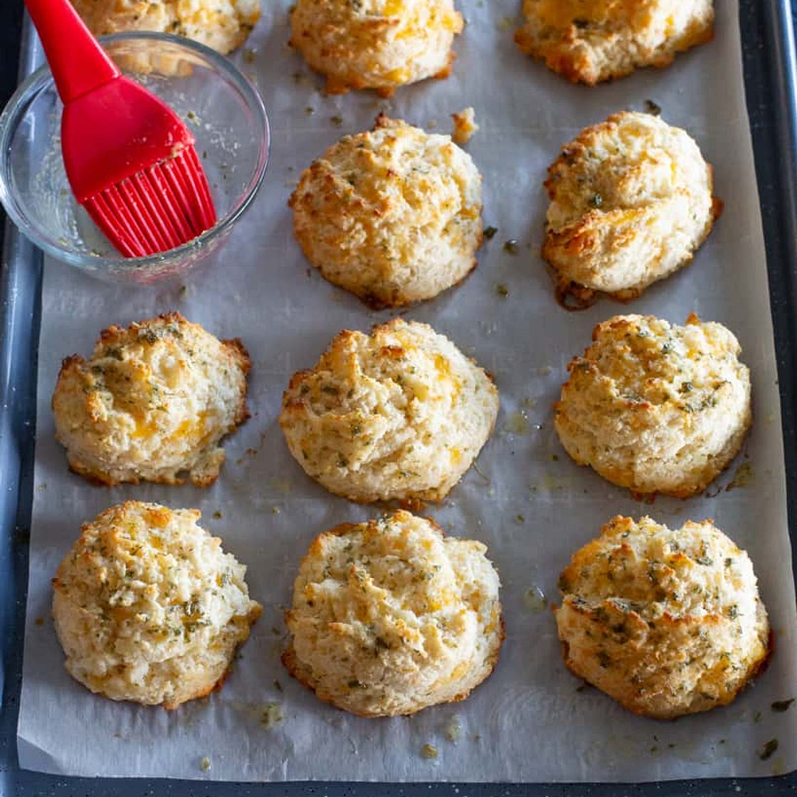 Cheddar Bay Biscuits
