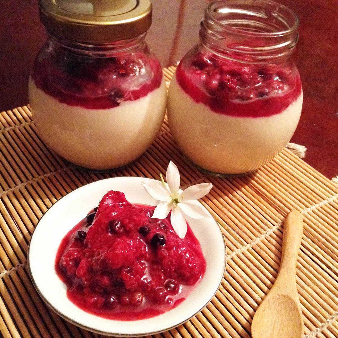 Receita de Panna cotta de morango